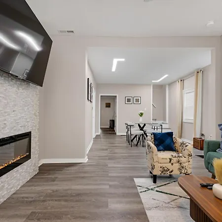 Indy Luxe Stay